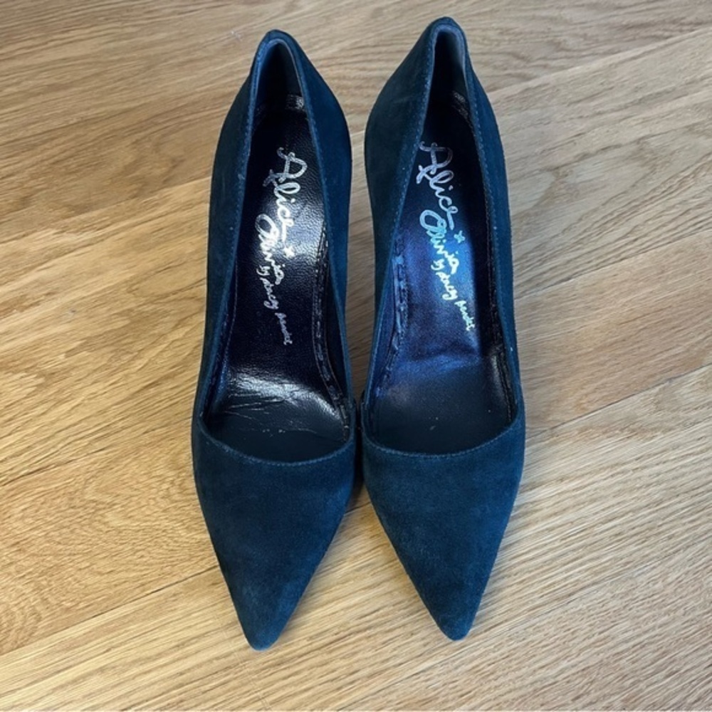 Alice + Olivia Women’s Black Suede Pointed Toe Heels Size 37.5